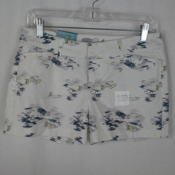 Old Navy Pants - Old Navy shorts 2 Pixie White Sailboats Vacation
